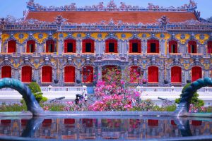 Nét đẹp văn hóa Huế được thể hiện trọn vẹn qua cả di sản vật thể lẫn phi vật thể, nhiều trong số đó đã được UNESCO công nhận và tôn vinh