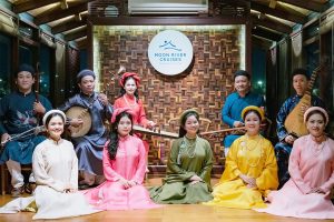 Đặc điểm nghệ thuật của ca Huế trên sông Hương