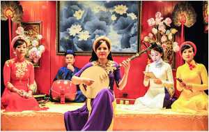 Con người Huế trong dòng chảy thời đại nổi bật với chiều sâu tri thức và nhân cách bền vững