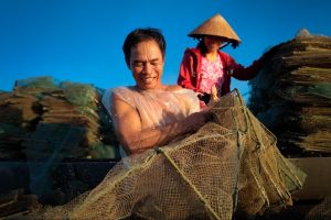 Người Huế sống kín đáo, trầm lặng nhưng luôn bền bỉ và kiên cường trước những thử thách của cuộc sống